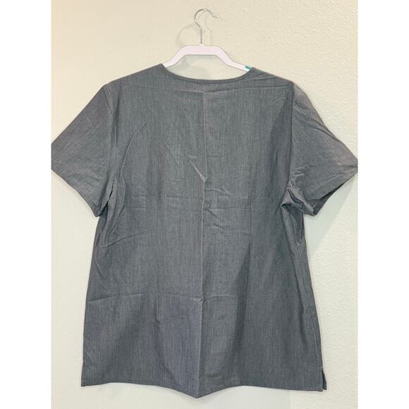 FIGS Technical Collection NWT Gray Three Pocket Scrub Top Sz XL Short Sleeve - Picture 2 of 7